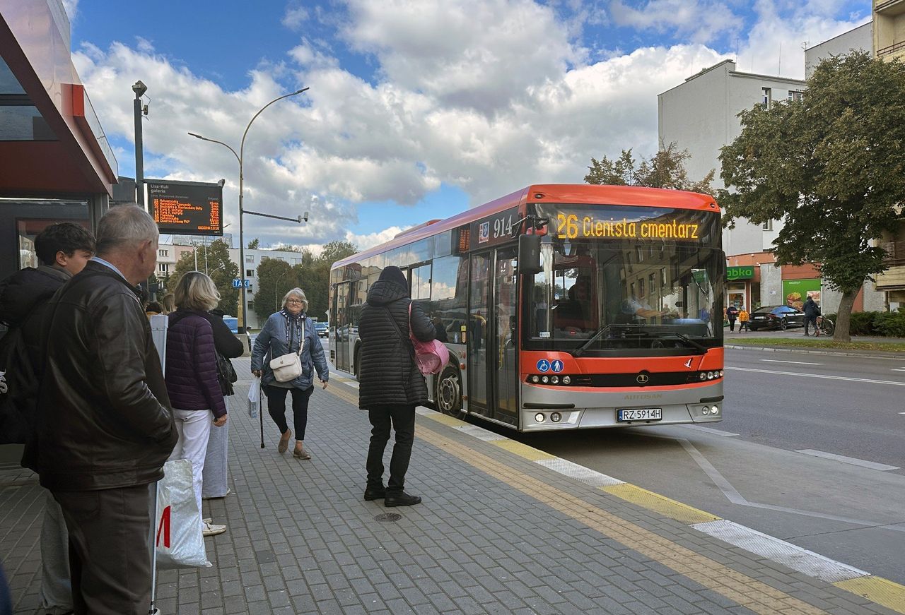 Rzeszów: Kierowcy niechętnie przesiadają się do komunikacji miejskiej