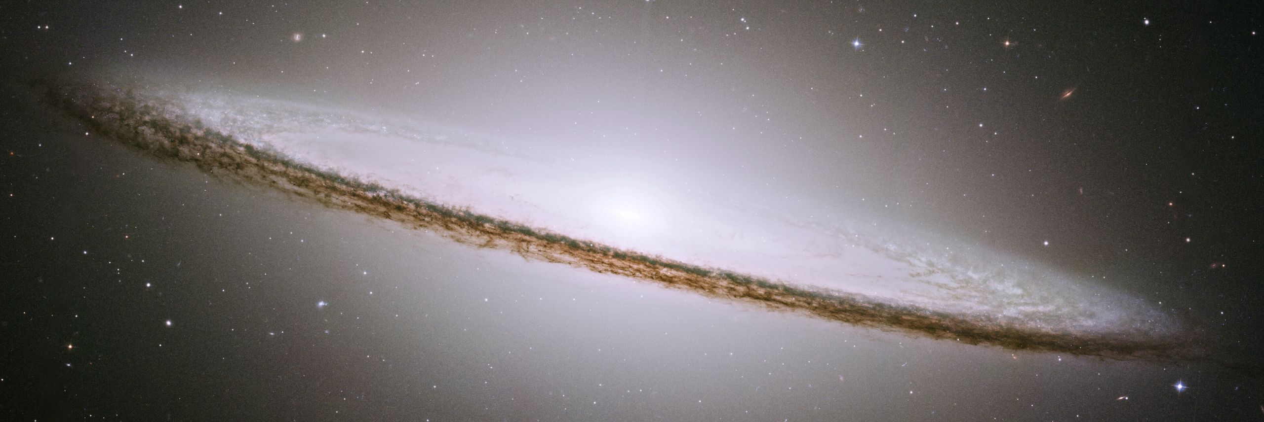Galaktyka Sombrero - Teleskop Hubble'a