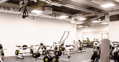 Fitness nocą zdobywa popularność