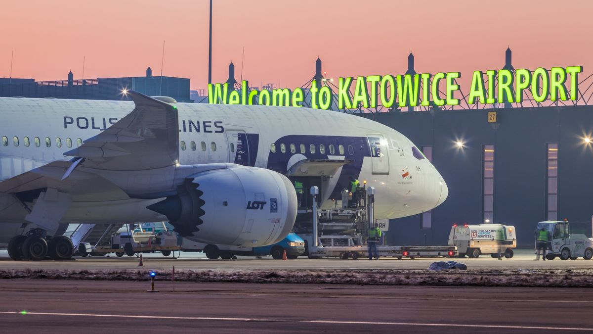 Śląskie. Na przełomie lutego i marca na pyrzowickim lotnisku obsłużono pierwsze bezpośrednie loty czarterowe - do Cancun i na Dominikanę.