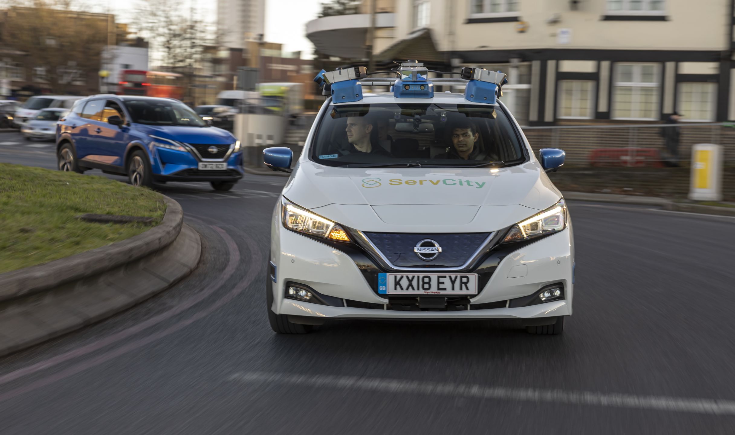 ServCity autonomiczny Nissan Leaf