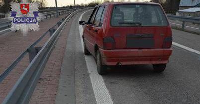 Terespol: 54-latek ciągnął psa za samochodem na lince holowniczej
