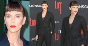 Mroczna Charlize Theron chwali się nową grzywką na premierze
