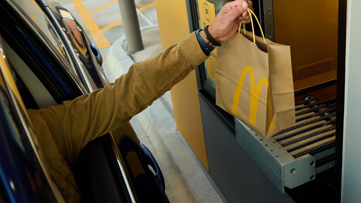 McDonald's testuje nowe rozwiązanie serwowania posiłków w swojej restauracji 