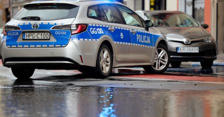 Handlowali ludźmi. Zatrzymano trzy osoby w Wielkopolsce