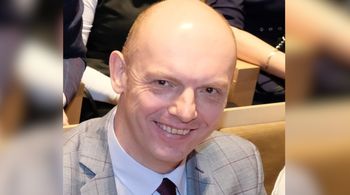 Wójt Zagnańska Wojciech Ślefarski przegrał zakład o wybory prezydenckie. Już szykuje się do biegu