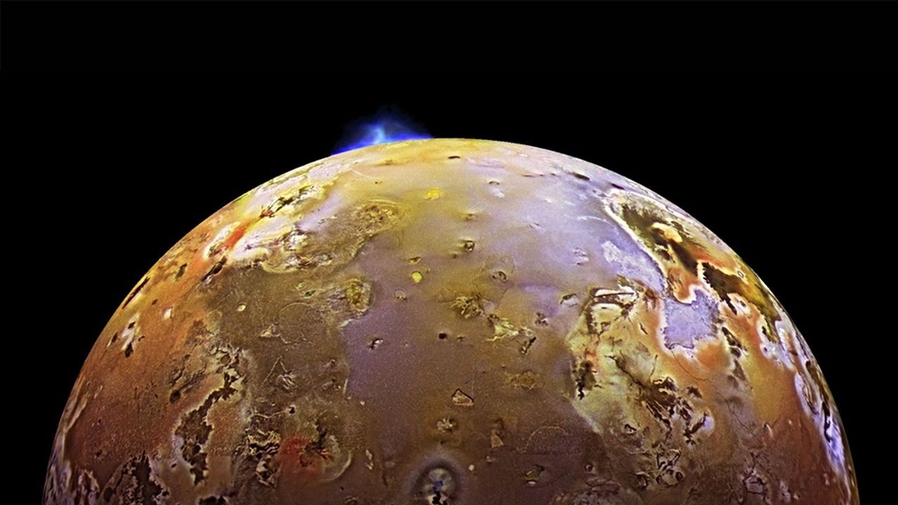 Juno probe uncovers the fiery secret of Jupiter's moon Io