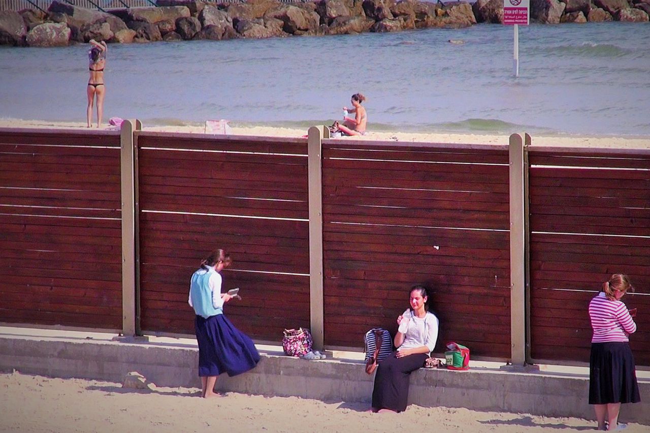 "Koszerna plaża": nawet ortodoksyjnym Żydówkom należy się relaks