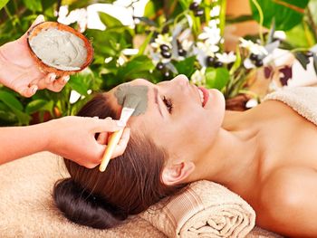 Naturalne maseczki królują. Jakie składniki działają najlepiej?