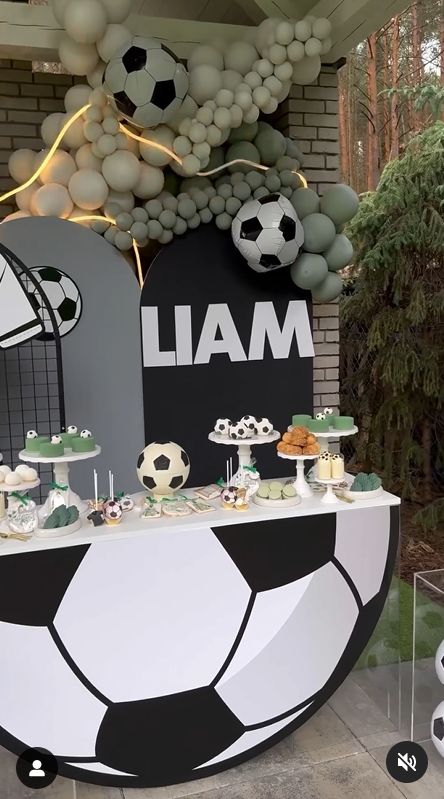 Marina i Wojtek Szczęśni świętują szóste urodziny Liama