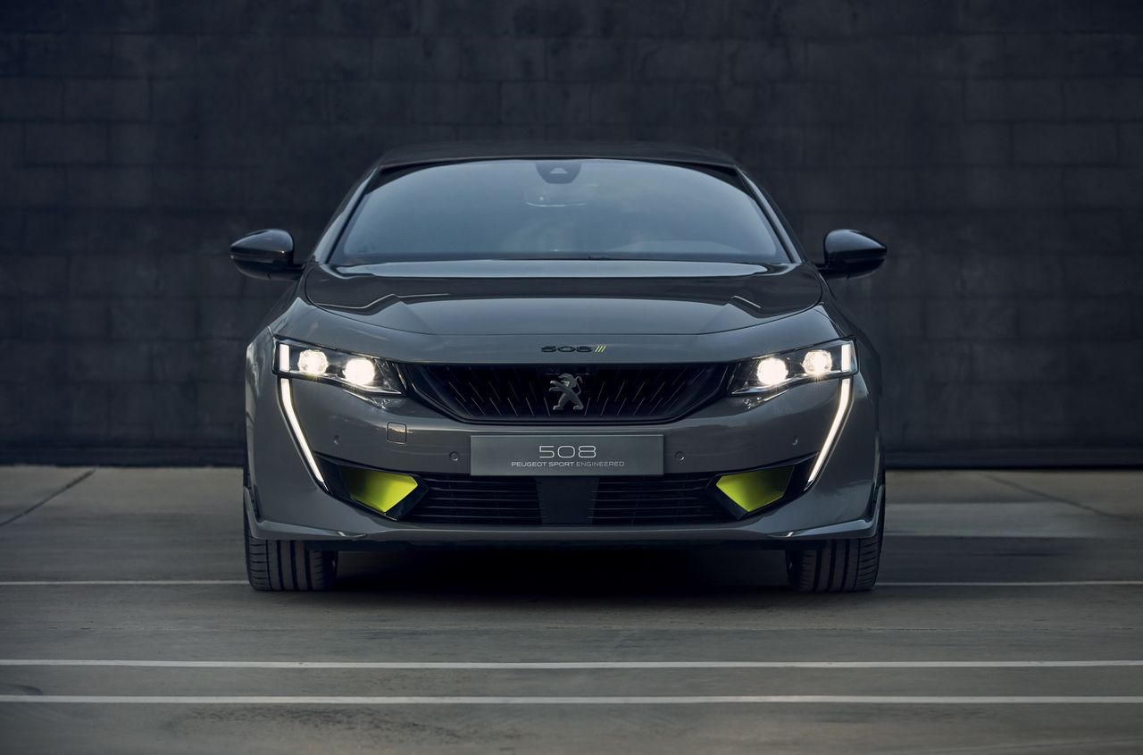 Sportowy Peugeot 508 już w drodze. Będzie mocną hybrydą