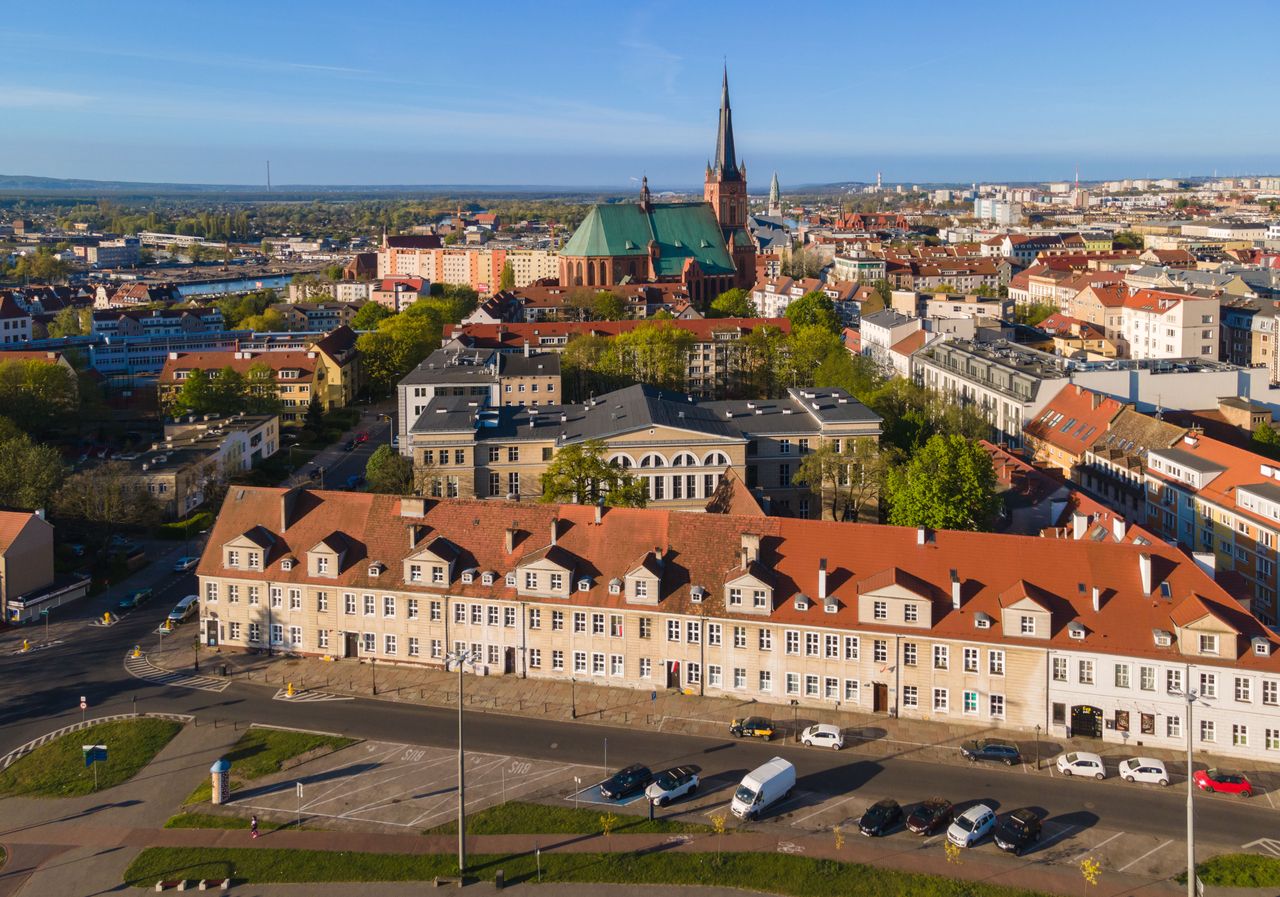 Piękny Szczecin zwiedzany z perspektywy historycznego tramwaju. Wsiądź w linię "0" !