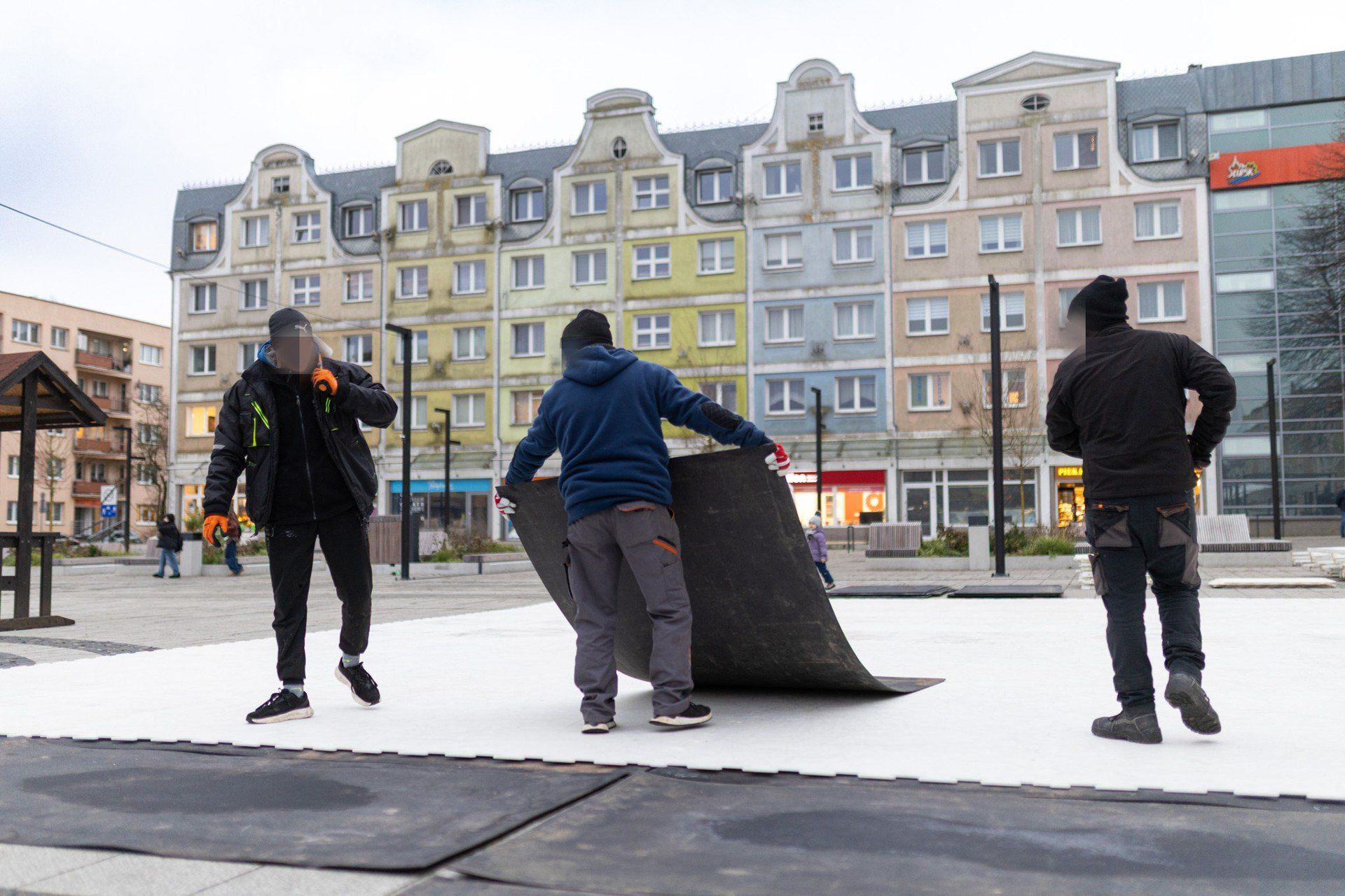 Stary Rynek w Słupsku w środę, 3 grudnia, po południu.