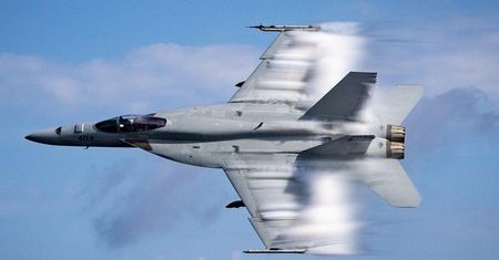 Rozpoczęły się dostawy nowej wersji F/A-18. Zwiększy zdolności bojowe US Navy