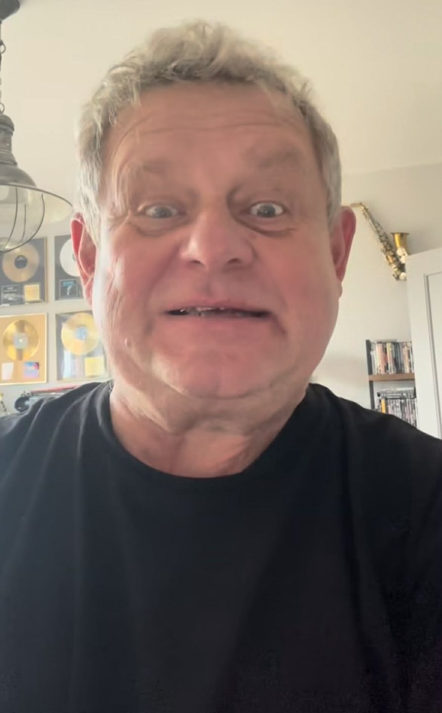 Kazik Staszewski donosi ze szpitalnego łóżka