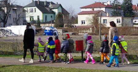 Brakuje tysięcy nauczycieli w przedszkolach. "Nie mamy przerw"