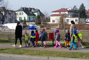 Brakuje tysięcy nauczycieli w przedszkolach. "Nie mamy przerw"