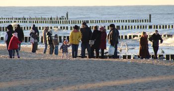 Pomorskie: Pogodna, ale mroźna sobota nad morzem. Odwiedziliśmy Mielno i Darłówko [ZDJĘCIA]