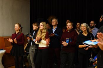 Kielce: Malarstwo w ultrafiolecie w Ośrodku Kultury Ziemowit. Wystawa Daimon Anny Drej zachwyciła