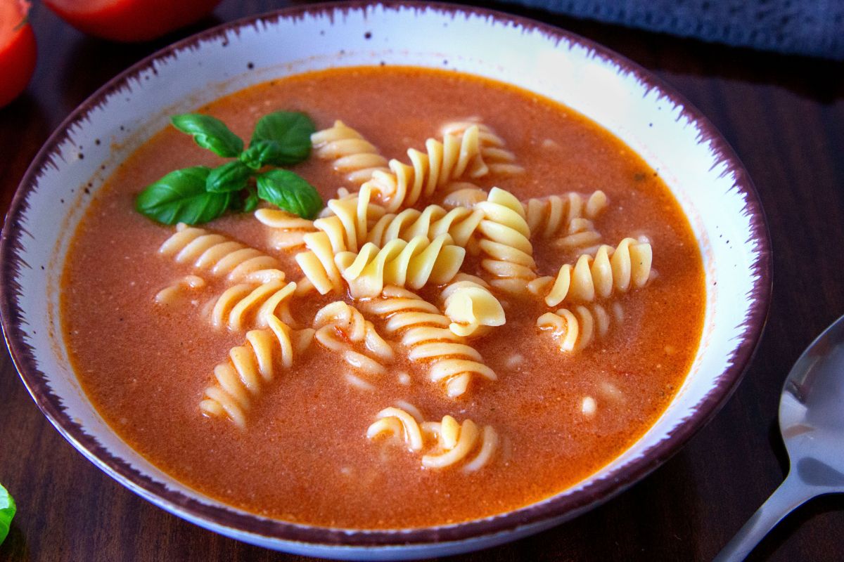 Zupa pomidorowa to polski klasyk