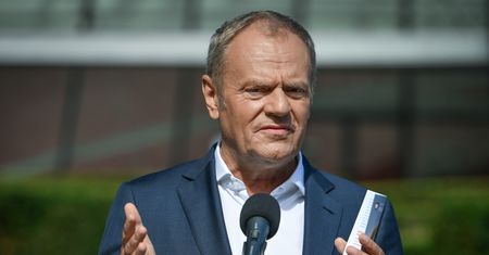 "Kawa wjechała". Coś innego przykuło uwagę na nagraniu Tuska