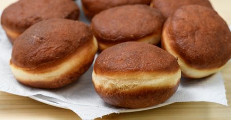11-latek dostał pączka. Skończył w szpitalu. Okropny wybryk