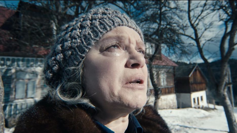 Katarzyna Figura w roli głowy rodziny w filmie "Chrzciny"