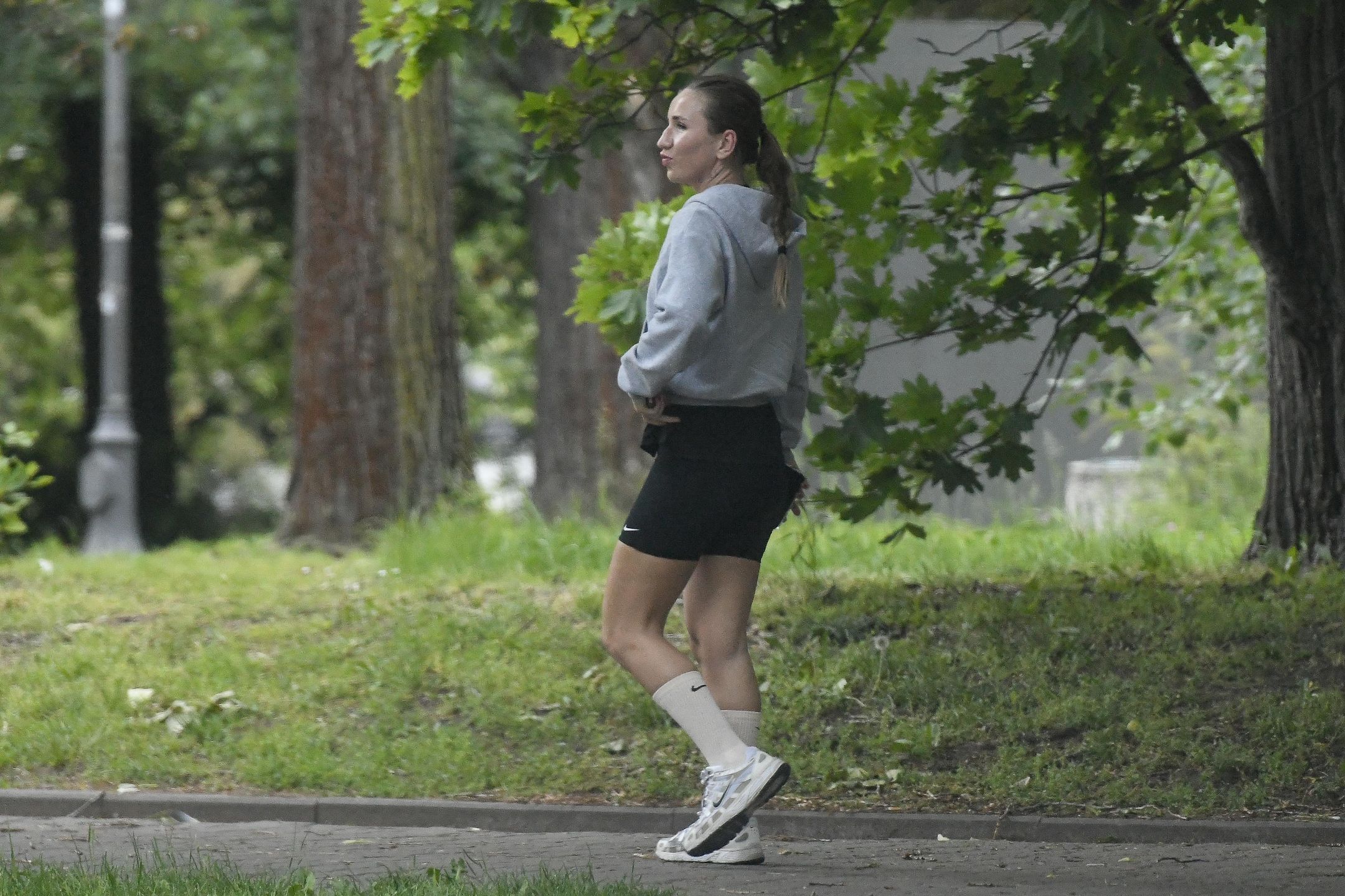 Marta Linkiewicz podjechała różową strzałą do urzędu