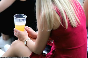 Wtedy alkoholowa twarz znika. Hepatolożka wyjaśnia
