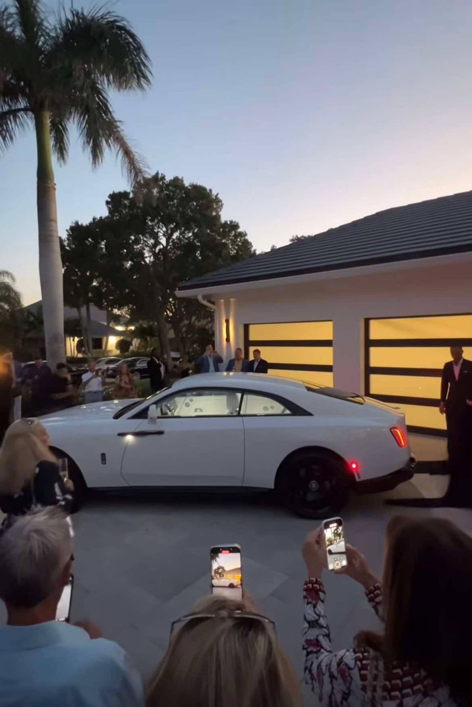 Caroline Derpienski bryluje na imprezie Rolls Royce w Palm Beach