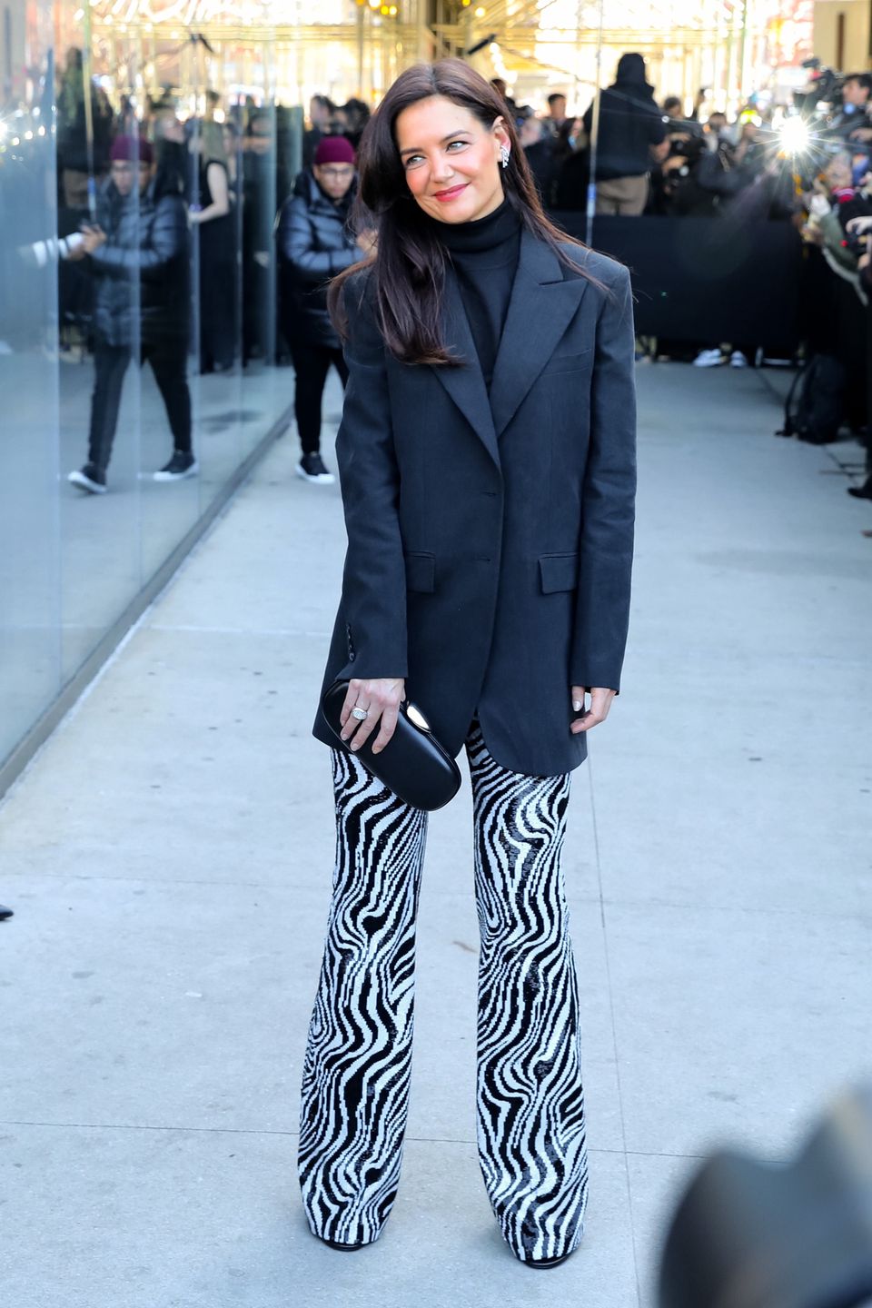Katie Holmes postawiła na wzorzyste spodnie 