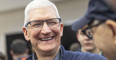 Tim Cook potwierdza doniesienia. Chodzi o iPhone 16