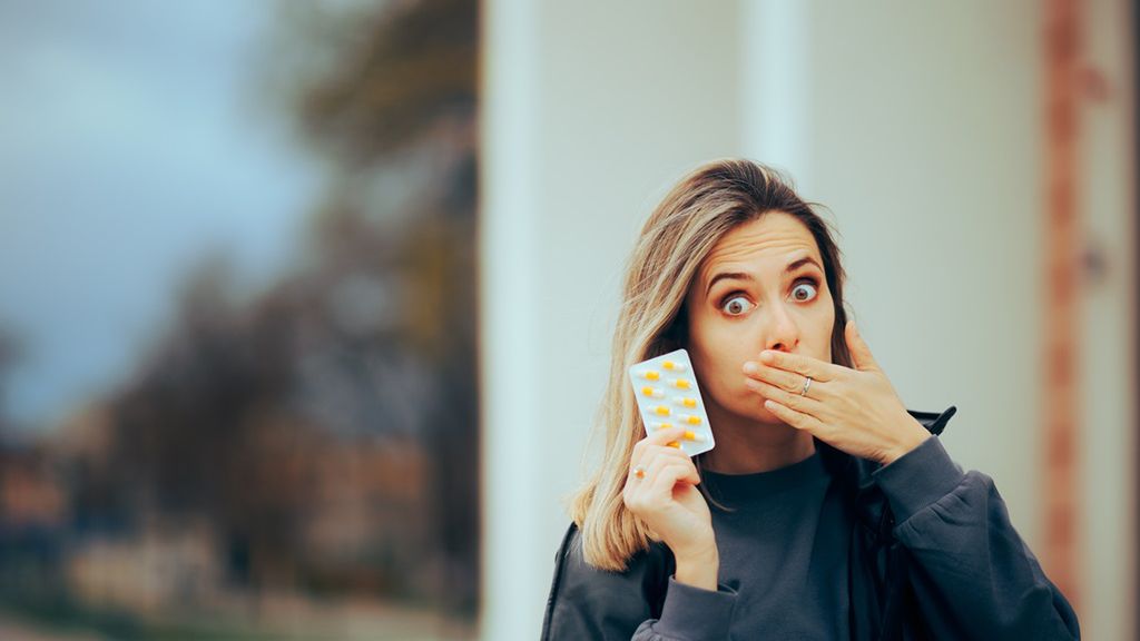 Leki przeciwwymiotne to sposób, z którego warto korzystać po wyczerpaniu innych możliwości zapobiegania wymiotom