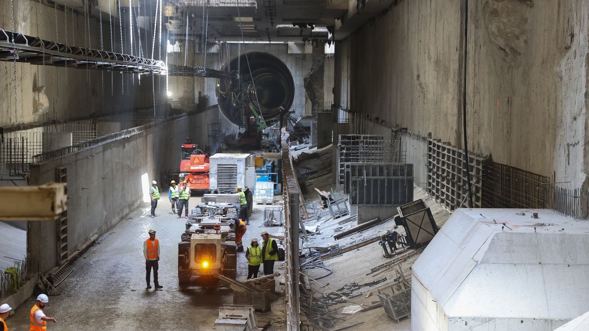 budowa tunelu
Marian Zubrzycki
budowa, infrastruktura, miejsce budowy tunelu, techniczna, tunel, wizyta, wizyta na budowie, wizyta techniczna