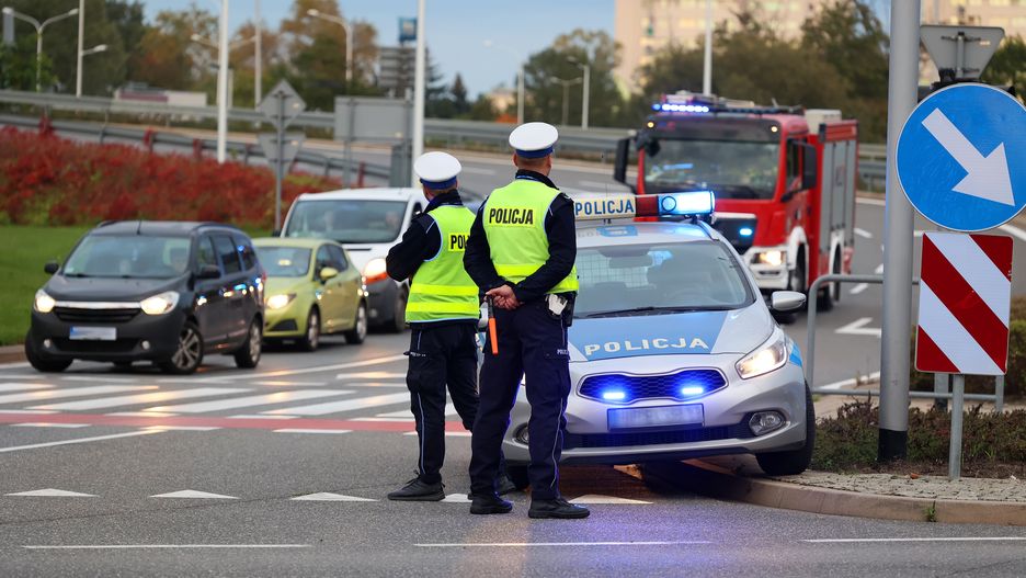 "Mistrzu zwolnij". Policjanci prowadzą działania na drogach