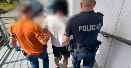 Żagań: Zaatakował seniorkę nożem w plecy i uciekł. 19-latek usłyszał zarzut usiłowania zabójstwa