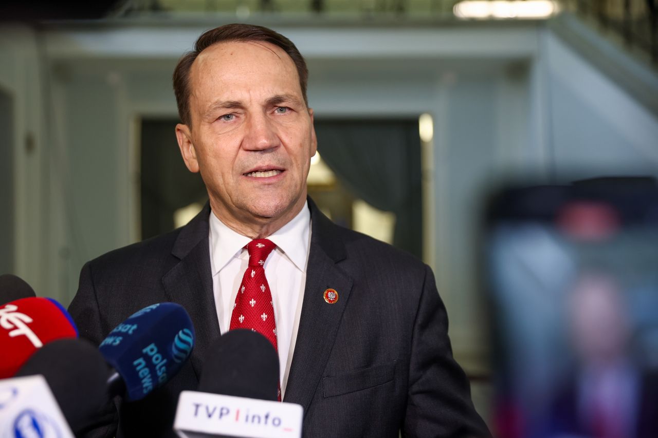 "Odradzam". Sikorski zwrócił się do Dudy
