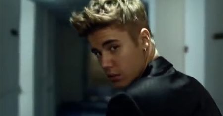 Bieber reklamuje... DAMSKIE PERFUMY!