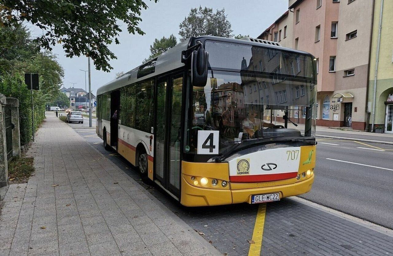 Lębork: Spór między z gminą NWL o dopłaty do kursów autobusów. Miasto ostrzega, że wycofa komunikację do gminy