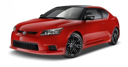 Scion tC w limitowanej serii RS 8.0 [wideo]