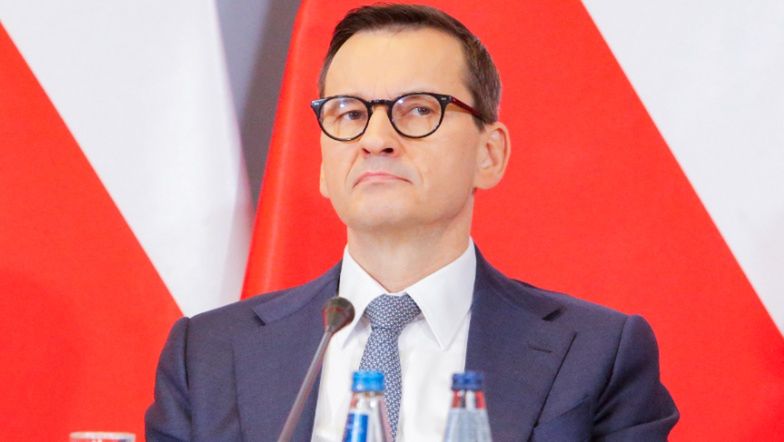 Mateusz Morawiecki MIAŁ WYPADEK. Wylądował w gipsie. Wiadomo, co się stało (FOTO)