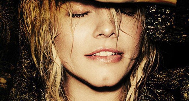 Ania Dąbrowska o nowe płycie "Dla naiwnych marzycieli"