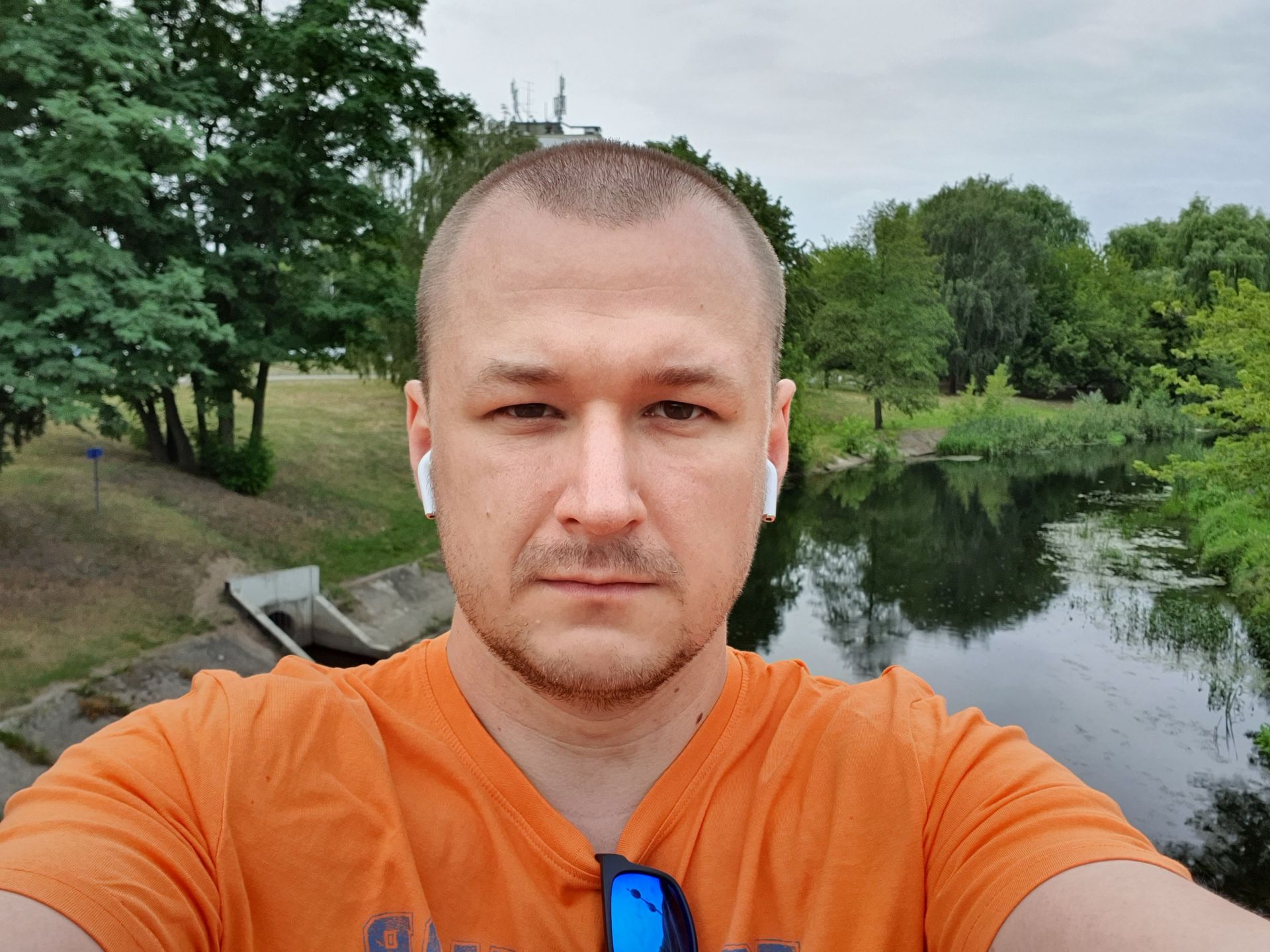Samsung Galaxy A80 kontra przedni aparat Galaxy S10. Czy obracana kamera ma sens? 3