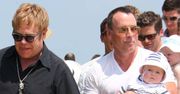 Elton John na wakacjach z synkiem! (ZDJĘCIA)