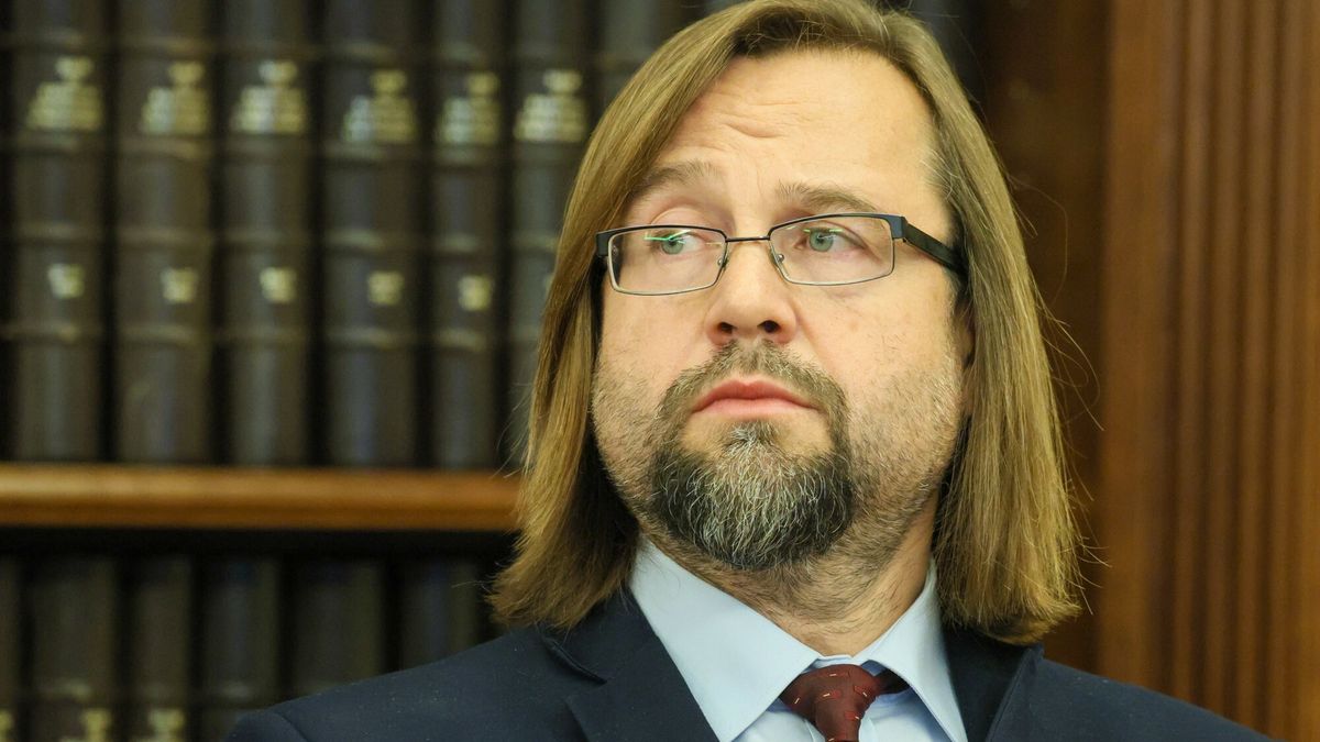 24. posiedzenie Sejmu X kadencjiFot. Wojciech Olkusnik/East News, Warszawa, 06.12.2024. 24 posiedzenie Sejmu X kadencji. Powolanie zastepcow Glownego Inspektora Pracy, w gabinecie marszalka Sejmu Szymona Holowni.N/z: Glowny Inspektor Pracy Marcin StaneckiWojciech Olkusnik