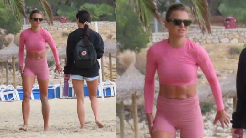 Anna Lewandowska pręży się na piasku Majorki