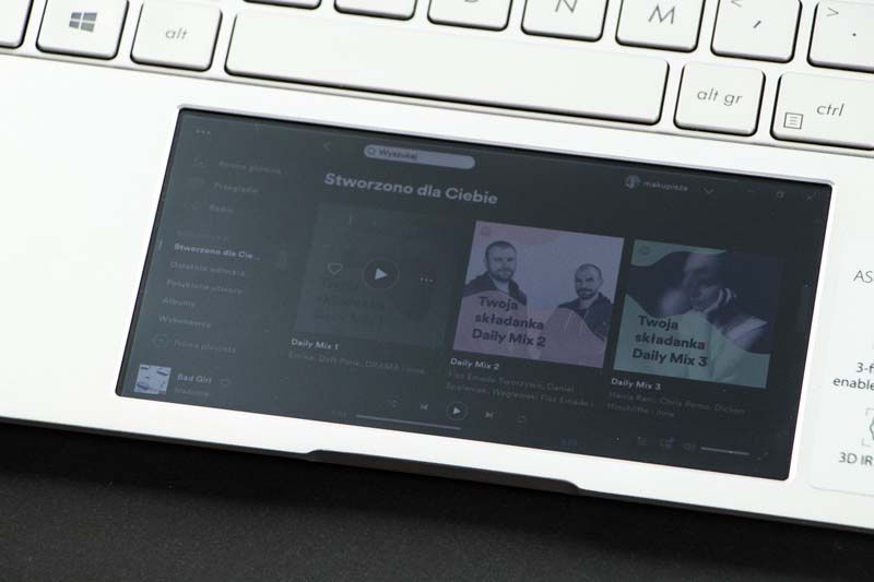 Asus Screen Pad 2.0 Spotify