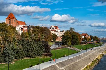 Dni Torunia 2026. Bulwar Filadelfijski zostanie zamknięty dla ruchu. Gdzie zaparkować, jadąc do centrum?