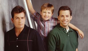 Pamiętacie chłopca z serialu "Dwóch i pół"? Tak dziś wygląda 29-letni Angus T. Jones