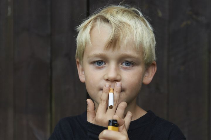 Palenie papierosów wśród dzieci i młodzieży. Polska w czołówce małych palaczy